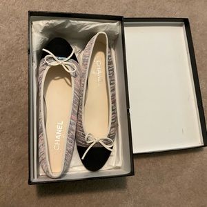 Chanel pink multi metallic and black flats, size 40 1/2. Never worn